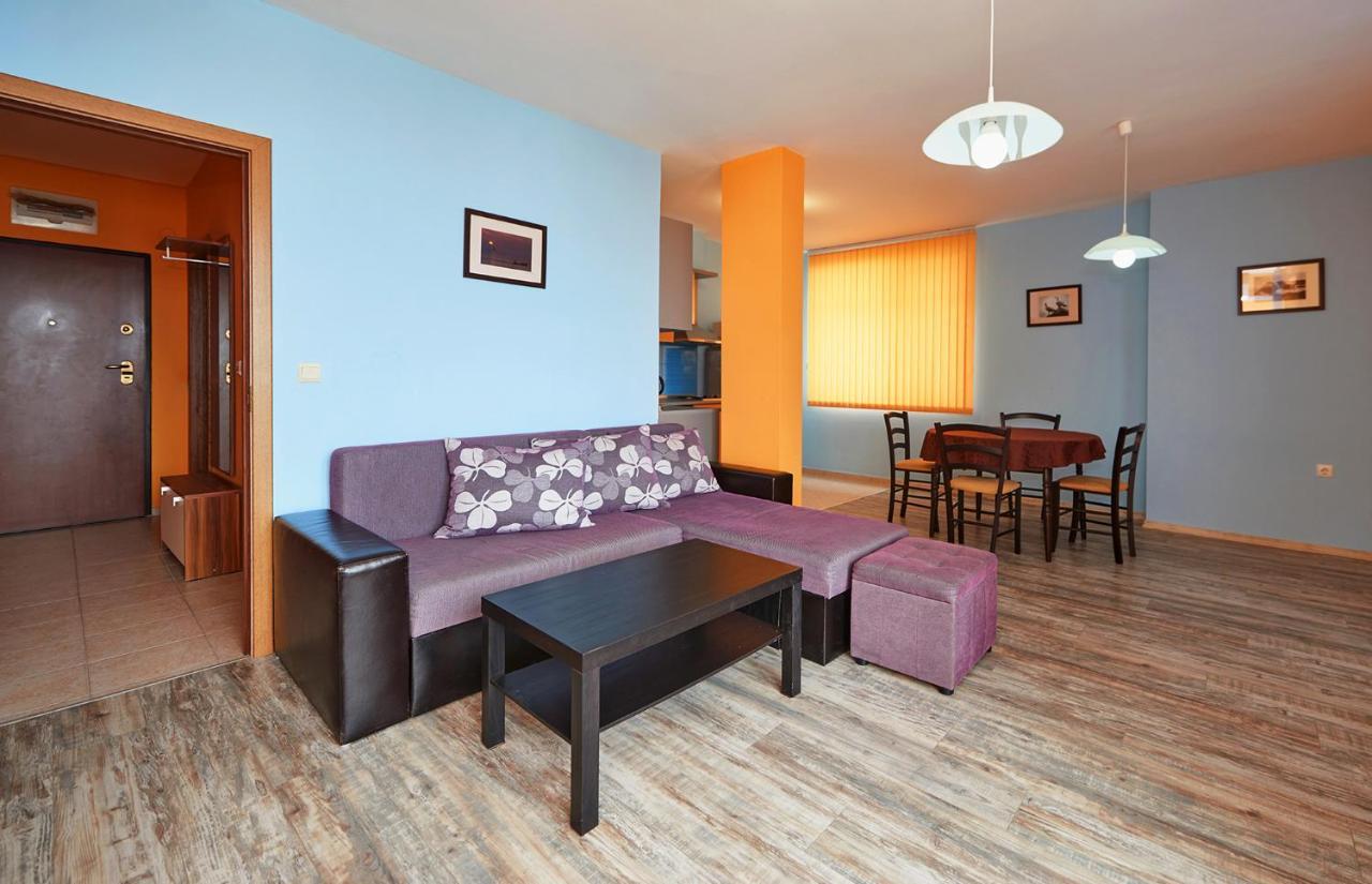 Apartments Dimitrovi Pomorie Eksteriør billede