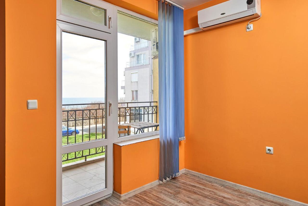 Apartments Dimitrovi Pomorie Eksteriør billede