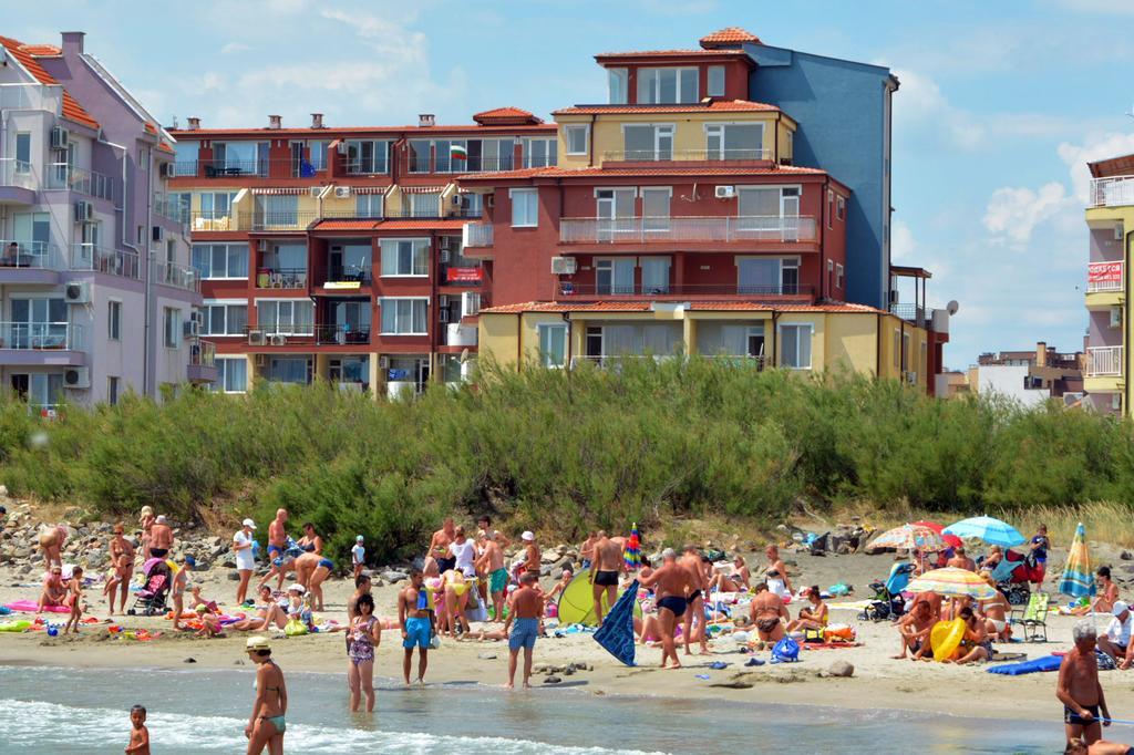 Apartments Dimitrovi Pomorie Eksteriør billede
